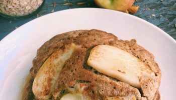 Fortifying pancakes with rolled oats and autumnal apples