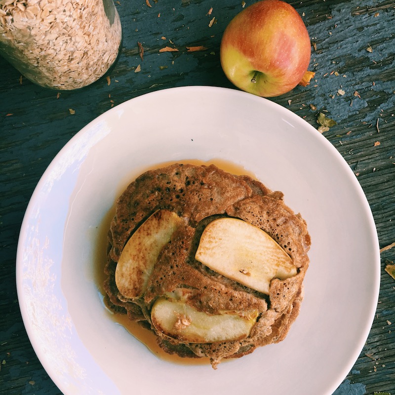 Fortifying pancakes with rolled oats and autumnal apples